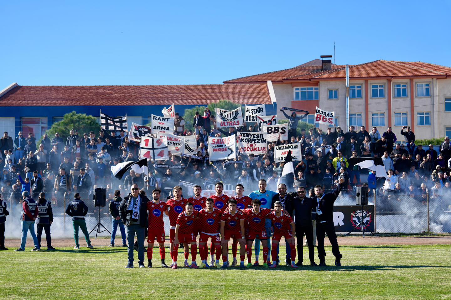 Burhaniye, 8 Eylül'e derbi galibiyetiyle geri döndü