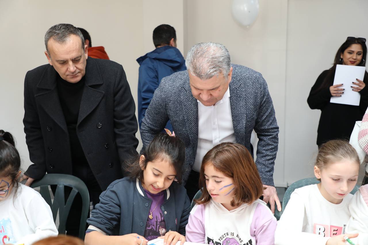 Edremit Belediyesi'nden miniklere çocuk şenliği