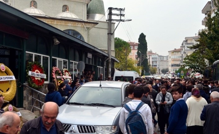 Talihsiz öğrenci göz yaşları içinde toprağa verildi