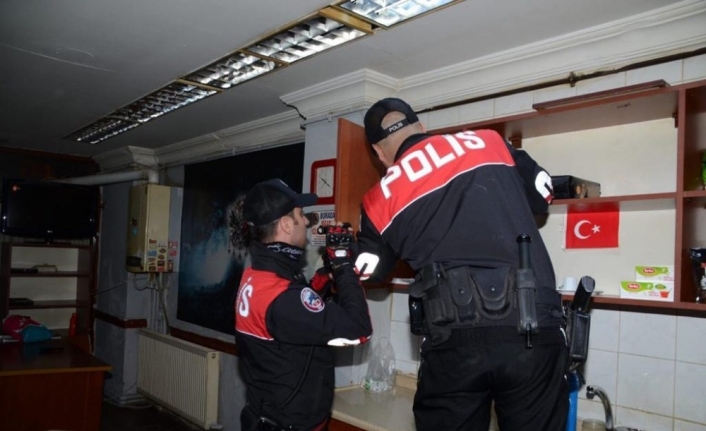 Balıkesir’de polis 9 aranan şahsı yakaladı