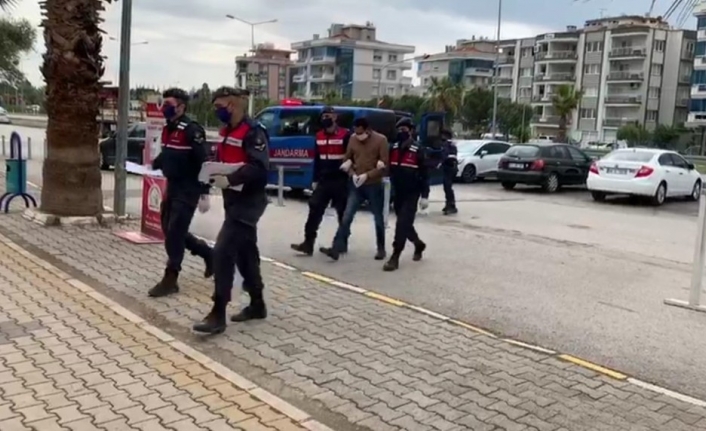 15 farklı suçtan aranan şahıs sahte kimlikle yakalandı