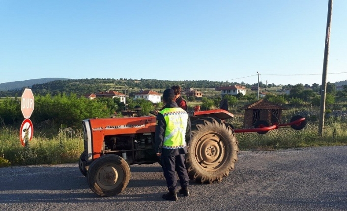 Jandarma zirai araçları denetledi