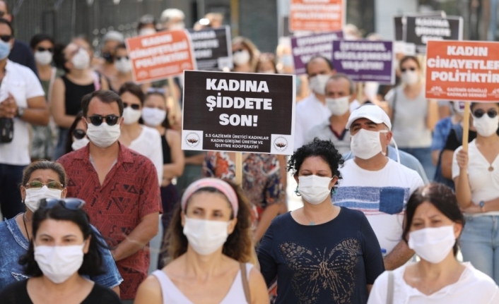 Boşanması aşamasındaki eşin katliamının ardından kadınlardan alkışlı protesto