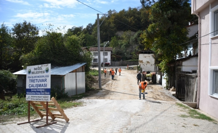 Hacıkara yollarına parke taşı