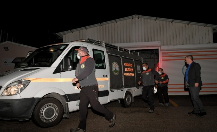 Osmangazi Belediyesi’nden İzmir’e arama kurtarma desteği