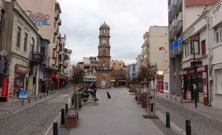 Çanakkale sokaklarında sessizlik hakim