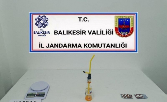 Ayvalık’ta jandarmadan uyuşturucu hap operasyonu