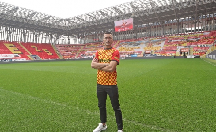 Göztepe, Adis Jahovic’i kadrosuna kattı