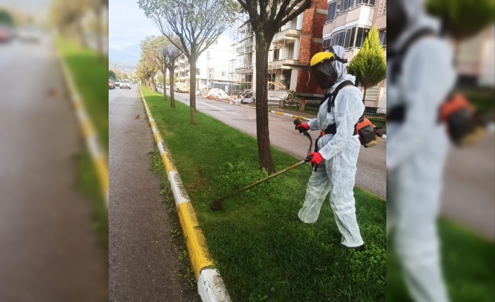 Karesi Belediyesi’nden Milyonlarca Metrekarede Ot Temizliği