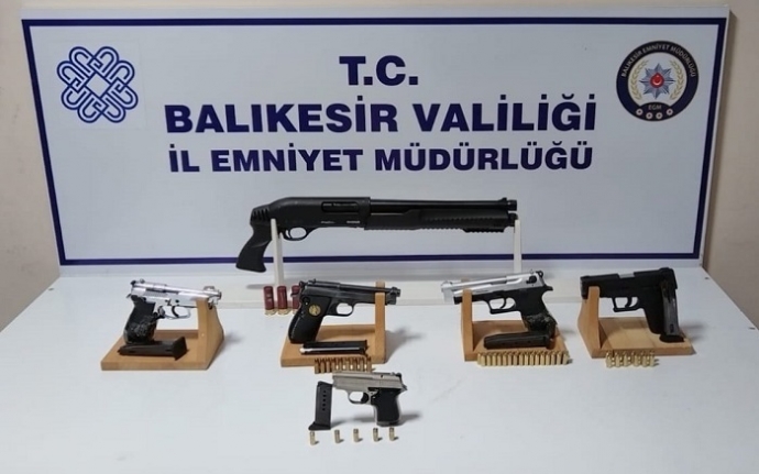 Burhaniye’de Polisin operasyonları sürüyor