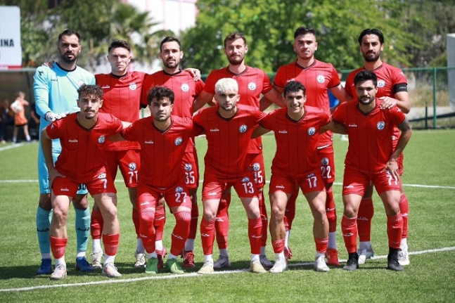 Burhaniye Belediyespor, 54 puan ile sezonu 2. sırada tamamladı.