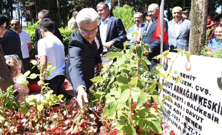 15 Temmuz’da Balıkesir Şehitliği ziyaret edildi