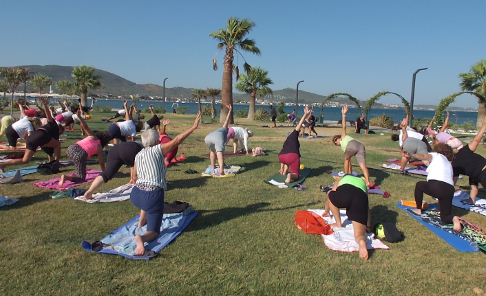 Burhaniye'de kadınlar sabah sporunda buluştu