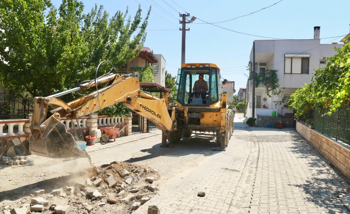 Burhaniye'de yürüyüş ve bisiklet yolu çalışmaları başladı