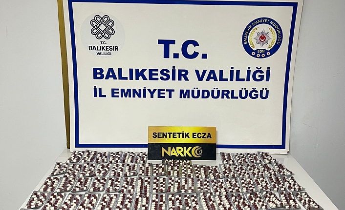 Ayvalık'ta narkotik polisi uyuşturucu hap satıcısını kıskıvrak yakaladı