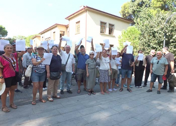 Burhaniye'de çevreciler altın madeni işletmesine karşı çıktı