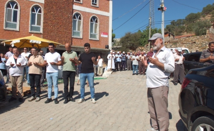 Burhaniye'de Çifti Hayrı yüzlerce vatandaşı buluşturdu