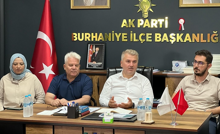 Canbey; “Burhaniye, Balıkesir’in parlayan yıldızlarından biri”