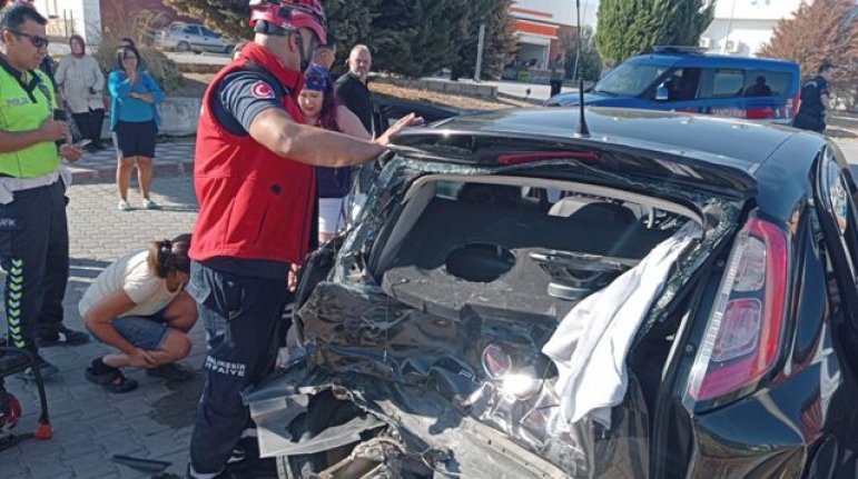 Edremit'te trafik kazası: 4 yaralı  