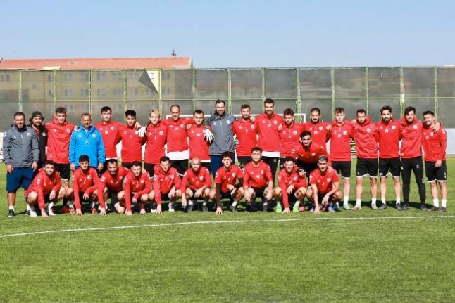 Burhaniye Belediyespor, Balıkesir derbisine hazır