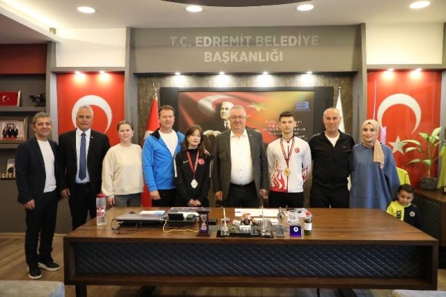 Edremit Belediyesi taekwandocuları madalya ile döndüler