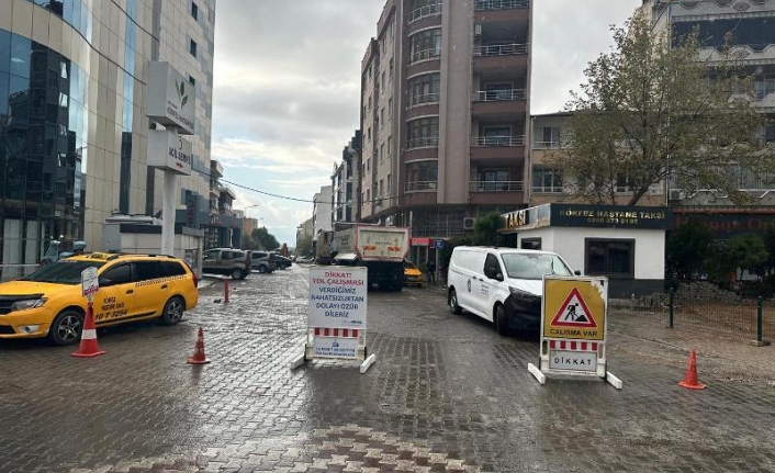 Edremit Belediyesi’nden yol düzenleme çalışmaları