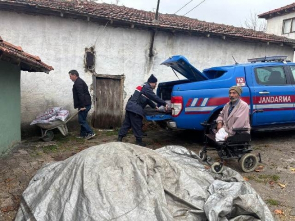 Balıkesir'de Jandarma 3 Aralık'ta özel bireyleri unutmadı