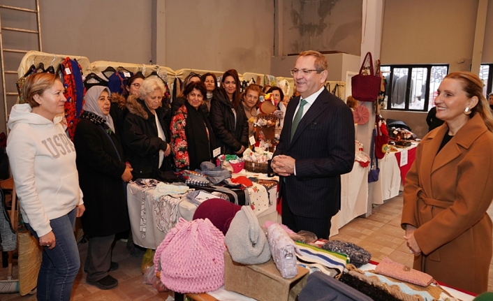 Mahalleevleri üretiyor, ürettiklerini satarak aile bütçesine katkı sağlıyor