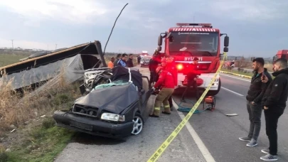 Ayvalık'ta korkunç kaza: 1 ölü, 1 yaralı