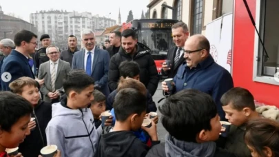 Vali Ustaoğlu’nu çocuklar böyle selamladı