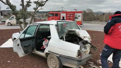 Karesi Naipli Kavşağı'nda kaza: 1 Yaralı