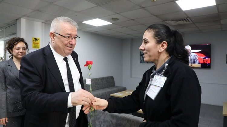 Başkan Ertaş, 8 Mart Dünya Emekçi Kadınlar Günü’nü Kutladı