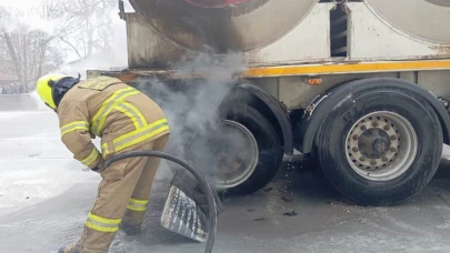 Susurluk’ta süt tankerinde lastik  alev aldı