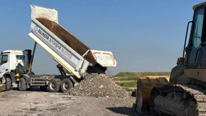 Başkan Akın Gönen’in yol sorununu kökten çözdü