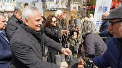 Edremit Belediyesi’nden Orman Haftası’nda ücretsiz fidanı dağıtımı