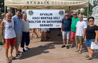 Ayvalık'ta Hacı Bektaş Veli Kültür ve Dayanışma Derneği’nden aşure hayrı