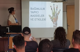 Burhaniye Belediyesi'nden bağımlılıkla mücadele semineri