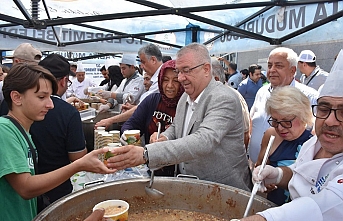 Edremit Belediyesi'nden aşure hayrı