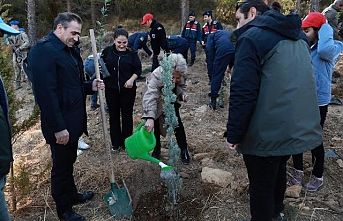 Burhaniye’de de fidanlar toprakla buluştu