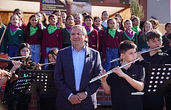 Festival bitti, yankısı sürüyor. Zeytin Çekirdekleri Korosu hayran bıraktı