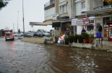 Ayvalık’ta kuvvetli sağanak yağış etkili oldu