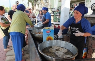 Burhaniye'de ormancılar lokma hayrı yaptı