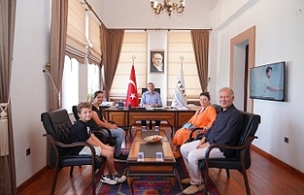 Ayvalık'ın gururu oldu...Başkan Ergin, Türkiye 1.’si olan Çınar Şenel ile bir araya geldi