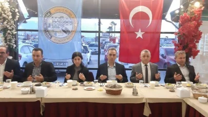 Petrol İş Sendikası Ramazan ayı nedeniyle üyelerine iftar yemeği verdi.