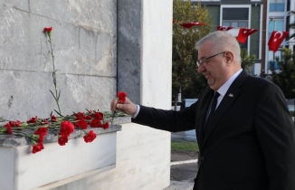 Edremit Ata’sını büyük bir özlemle andı